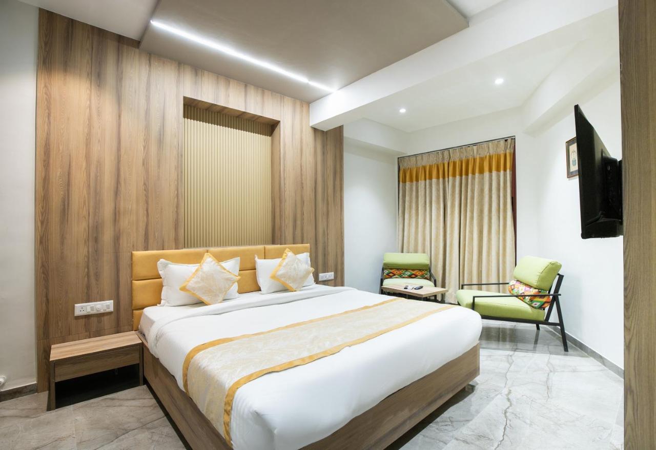 Palette - Hotel Welcome Kadi Екстериор снимка