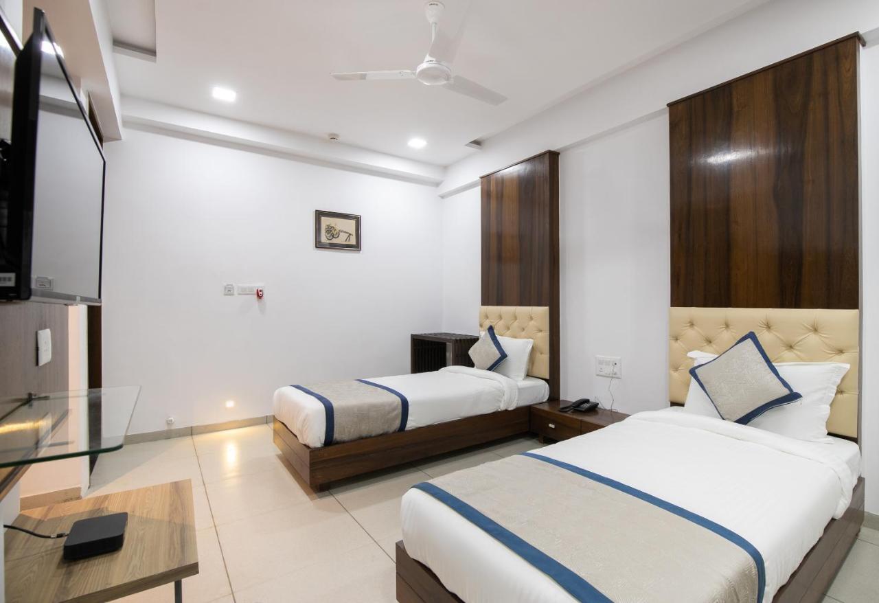 Palette - Hotel Welcome Kadi Екстериор снимка